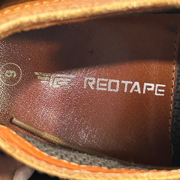 Tan Chukka Boots with Textured Leather and Crepe Sole - Picture 5 of 8